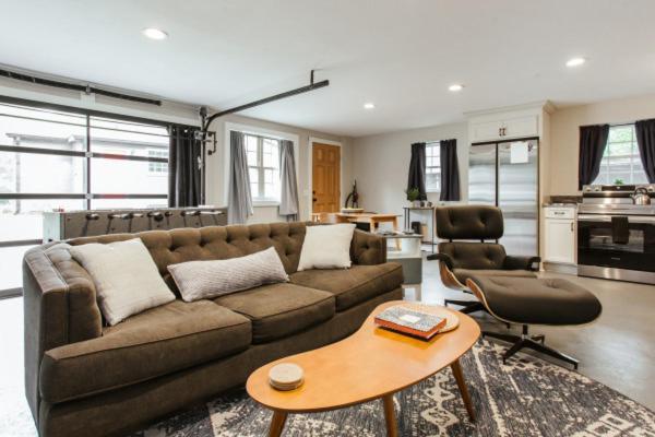 Greenway Garage With Firepit Atenas Exterior foto